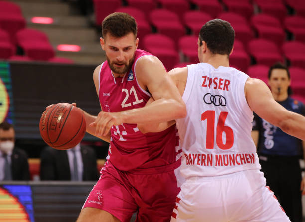 实现了事业 实现了事业